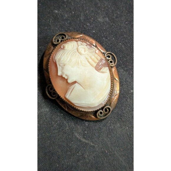 Antique Shell Cameo Brooch Pin Ornate Gold-Tone Frame Art Nouveau Design - Picture 5 of 8
